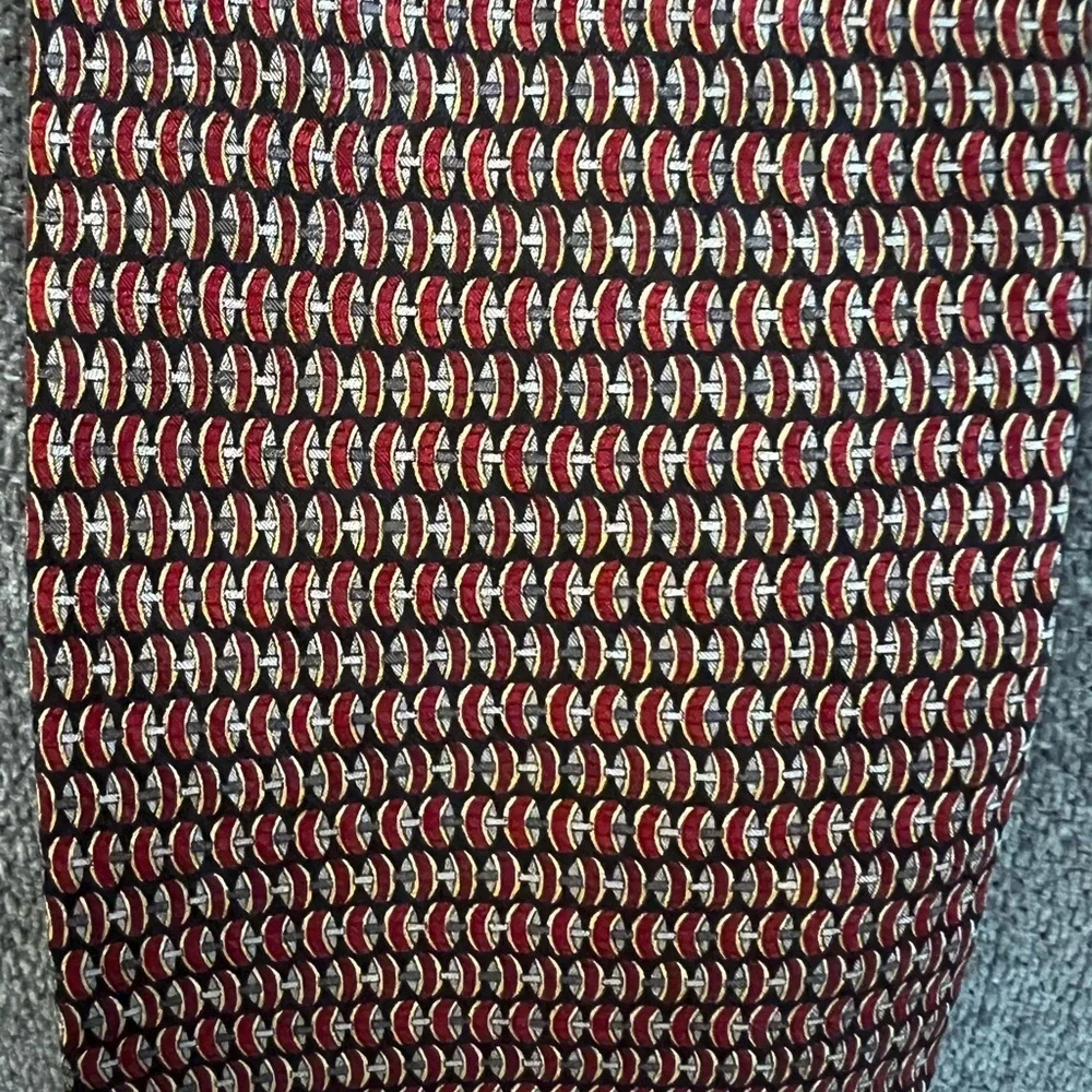 Daniel De Fasson Men’s handmade 100% silk neck tie.